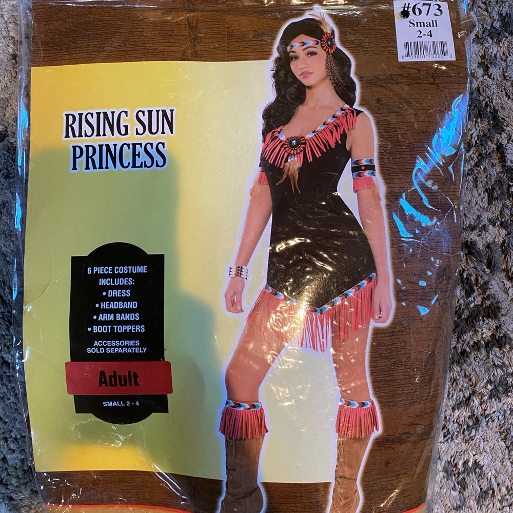 Woman’s Rising Sun Princess Indian Halloween Costume size small 2-4 NWTS